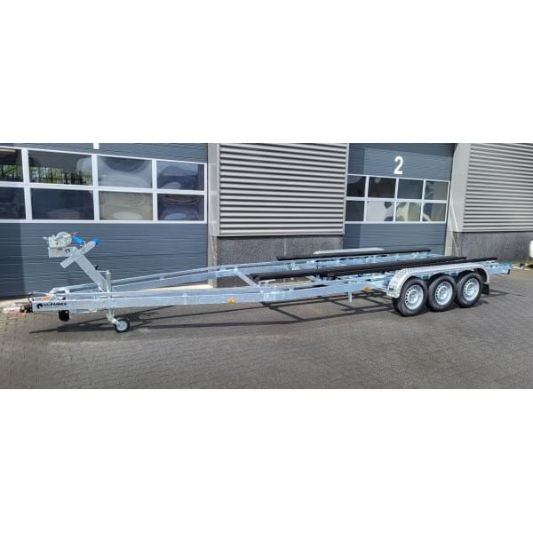 8m40-2m55 avec patins 3X1350 kg – 3500 kg – VLEMMIX – Remorque transport bateau - Image 2