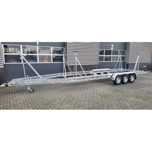Remorque voilier 10m 3500kg 3 essieux de 1350kg chacun - Image 1